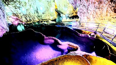 Рожанство као аутентично златиборско село познато по својим лековитим изворима и пећини  Златиборска природа у свом најтајанственијем облику управо у селу Рожанство  Златиборска идила на пропланцима изнад Рожанства са погледом на планински рај  Сва села Златибор имају своју душу а Рожанство одише миром и традицијом  Златиборски рај скривен у подножју брда која чувају село Рожанство