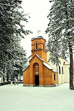 Црква Сабор Светог Архангела Гаврила у Чајетини на Златибору