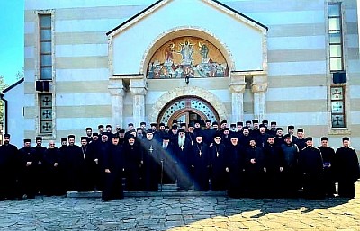 Братски састанак свештенства Архијерејских намесништава ужичког и рачанског у храму Преображења Господњег на Златибору